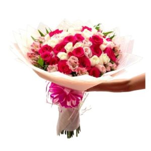 Ramo buchón de 70 rosas de colores -floristería Cali
