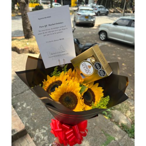 Ramo buchon de girasoles y chocolates-Floristeria cali