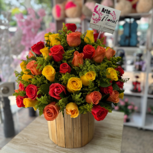 Ramo de rosas de colores redondo - Floristeria cali