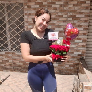 cliente feliz- floristeria florece tu mundo (1)