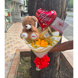 A- Ramos buchón en rosas, chocolate y peluche -floristeria en cali