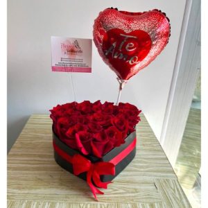 Corazón de rosas rojas- floristeria en cali