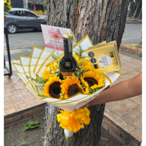 A- Ramos buchón de girasoles, chocolate y licor -floristeria en cali